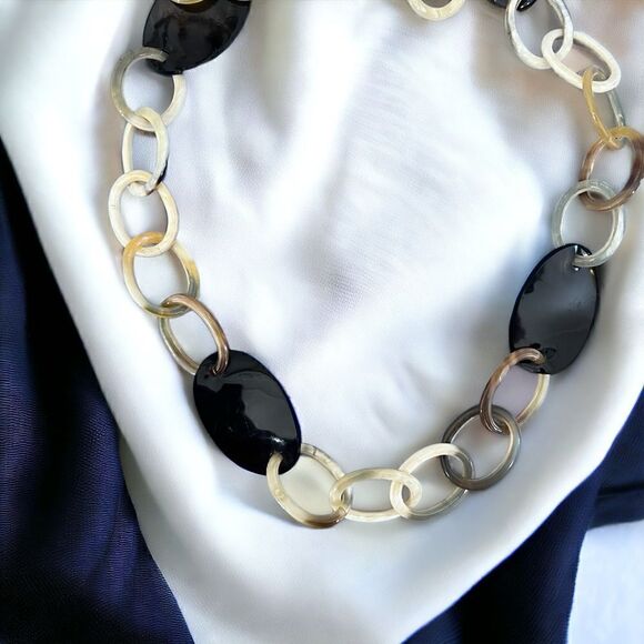 Black Enamell Faux‎ Ivory Chain Link Necklace - Picture 1 of 10